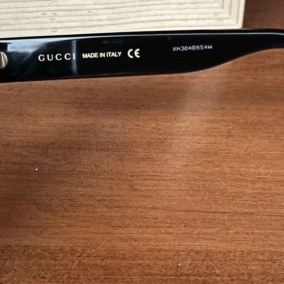 Gucci Cateye Polarized Sunglasses - Picture 9 of 10